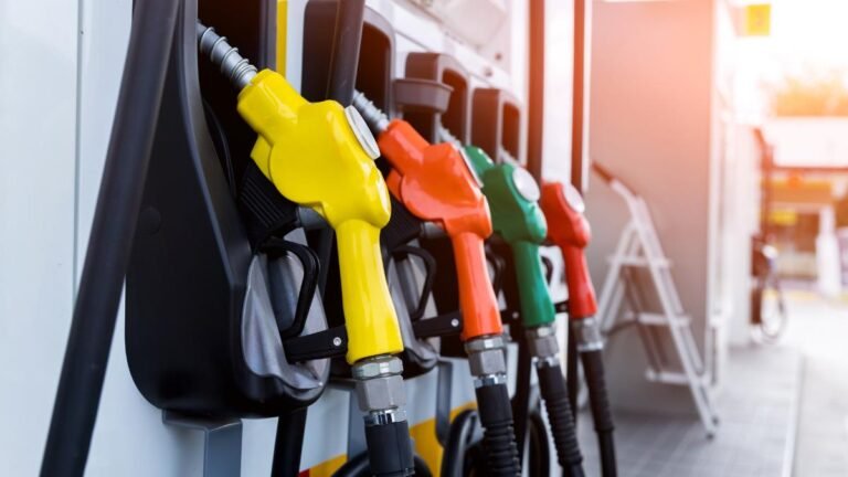 Gobierno desmonta subsidios al diésel y al carbón: alzas no aplicarán al transporte de carga