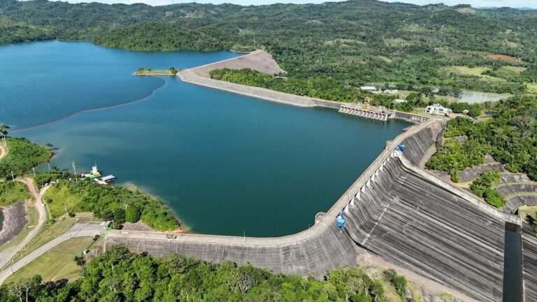Alerta en Urrá I: creciente histórica obliga a aumentar descargas y reducir generación de energía