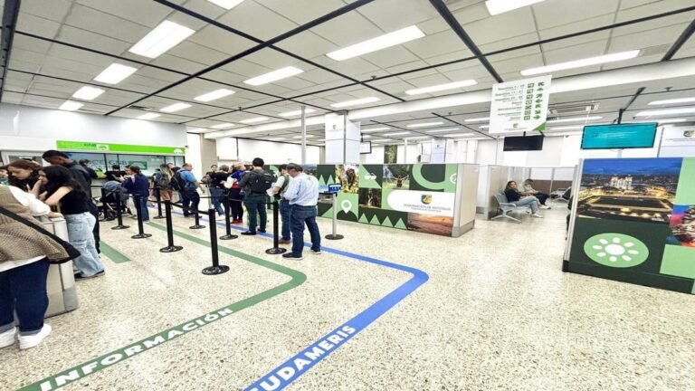 Gobernación de Antioquia reactiva expedición de pasaportes en La Alpujarra