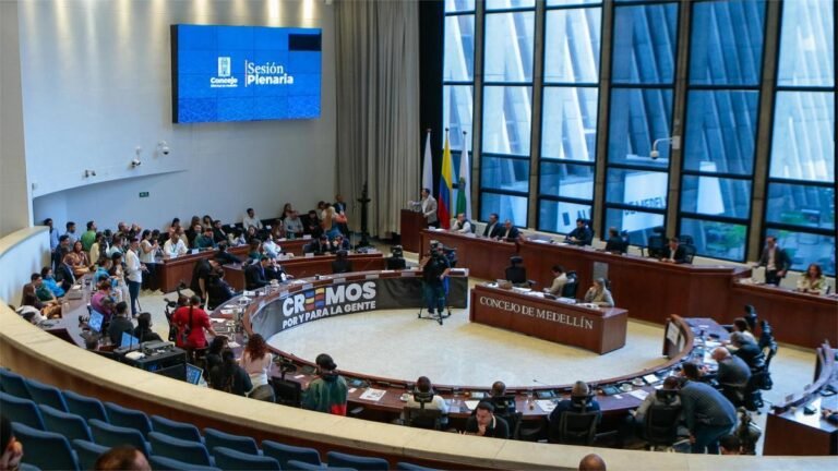 Admiten demanda contra dos concejales y eligen nuevo delegado al AMVA