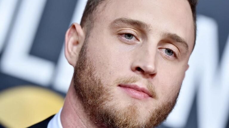 Chet Hanks, hijo de Tom Hanks, dice estar “atrapado” en Medellín por problemas con su pasaporte