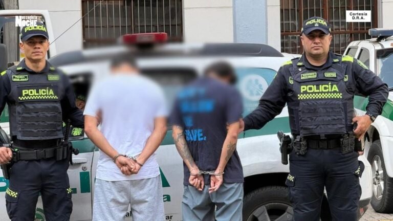 Plan candado en el centro de Medellín frustra hurto de una cadena de oro y deja tres capturados por porte ilegal de armas