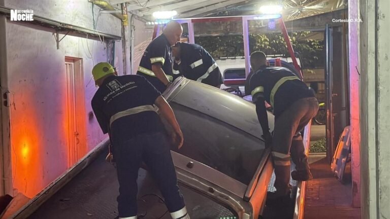 Desmantelan ‘deshuesadero’ en el centro de Medellín y capturan a un hombre: habrían desarmado más de 20 carros