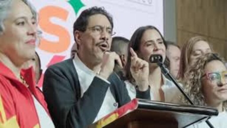 Asamblea departamental declara a Iván Cepeda como persona no grata en Antioquia