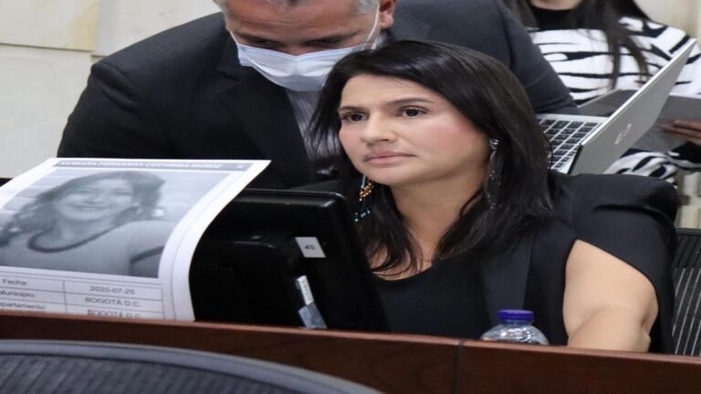 “Es esperanzador para Colombia” Senadora Paola Holguín sobre presunta investigación a Petro.