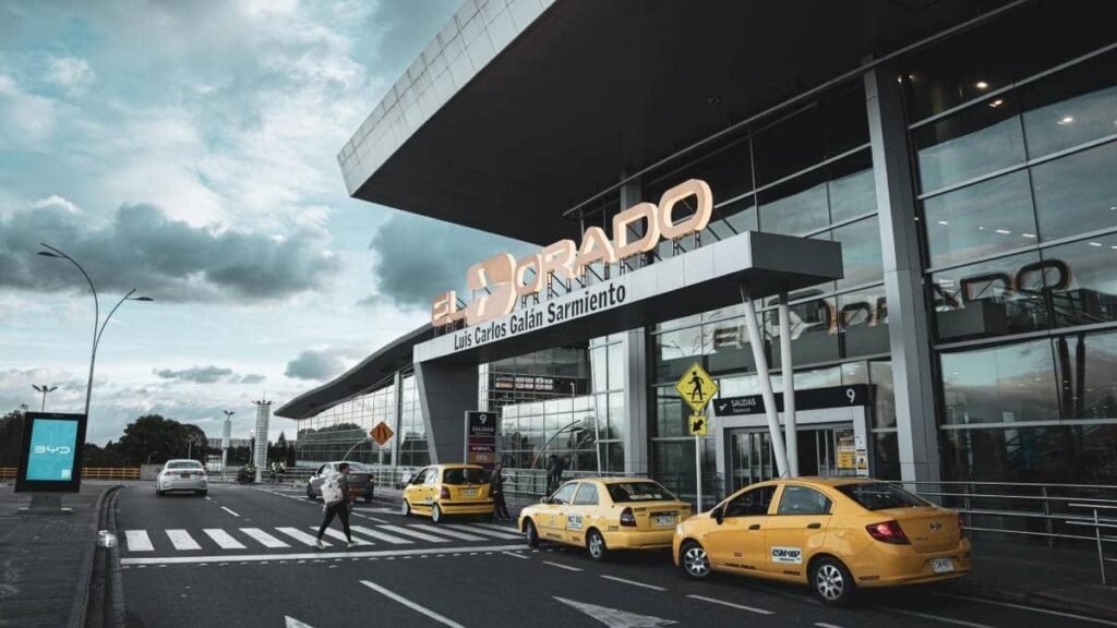 Un dron puso en jaque a El Dorado: operaciones suspendidas y alerta aérea en Bogotá