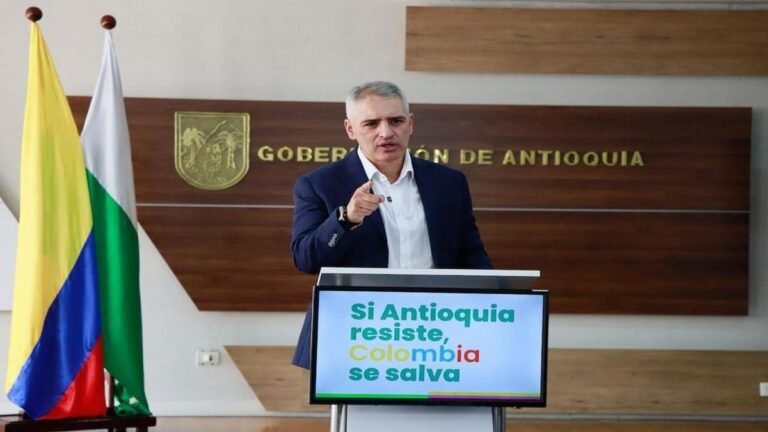 Gobernador de Antioquia demanda decisión de la Fiscalía que suspendió órdenes de captura a 23 cabecillas