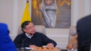 Asamblea Constituyente. ¡Hasta plata pide Petro!