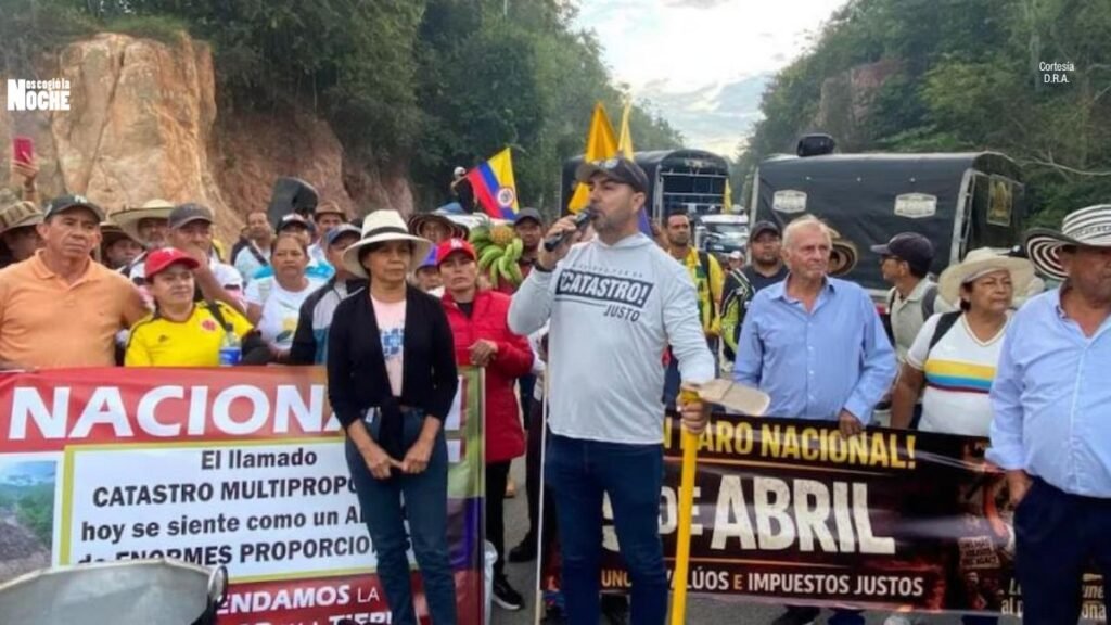 Cinco días de paro en Santander tienen en jaque la movilidad aérea, terrestre y la economía