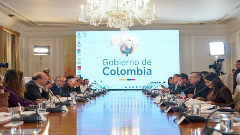 Gobierno pide se revoque suspensión que impide traslado masivo a Nueva EPS