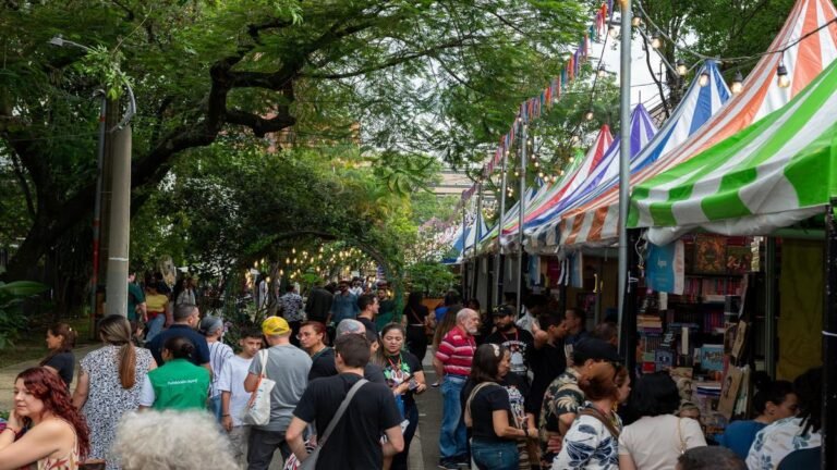 Medellín celebra los 20 años de Días del Libro con 51 librerías y cerca de 300 actividades