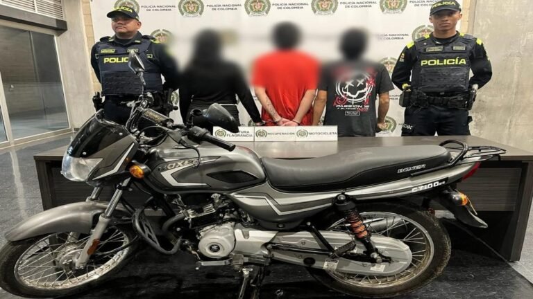Capturan a tres personas tras robo de motocicleta en Campo Valdés; cámaras fueron clave para recuperarla