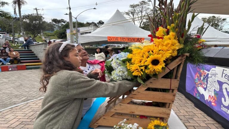 Santa Elena florece este sábado con el Festival de la Silleta en homenaje a las madres y la tradición silletera