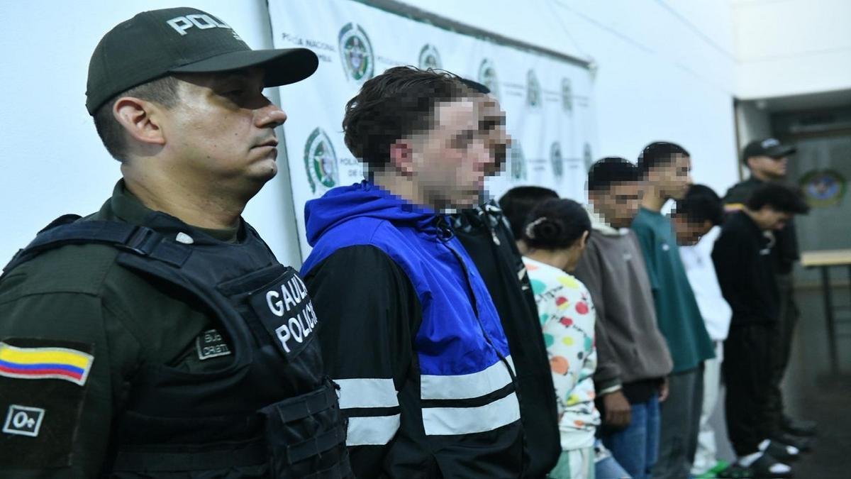 Golpe al crimen en la comuna 13: capturan a presuntos integrantes de ‘El Salado’ por extorsiones y control ilegal
