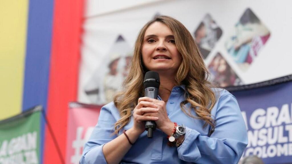 Paloma Valencia denuncia posible hackeo de su celular y pide respuestas a la Fiscalía