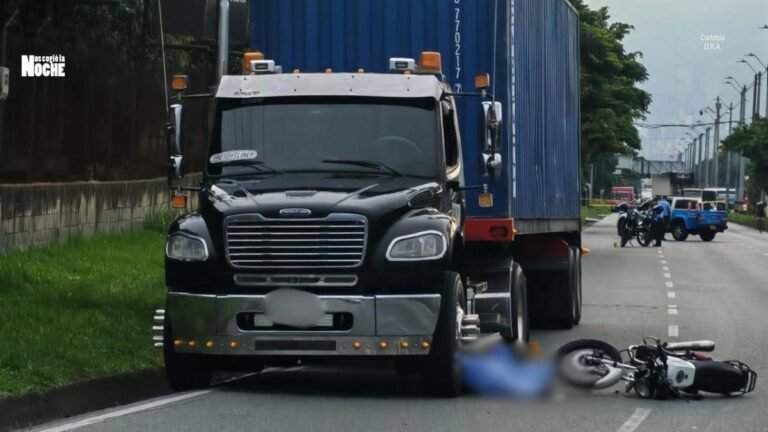 Trágico accidente en la Autopista Sur: motociclista murió tras choque con tractomula en La Estrella