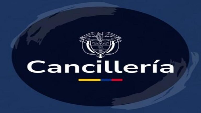 Colombia expulsa embajador de Bolivia