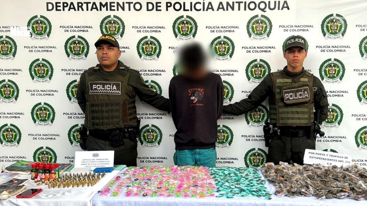 Capturan a alias “Chiqui” con armas y más de 1.200 dosis de droga en Antioquia
