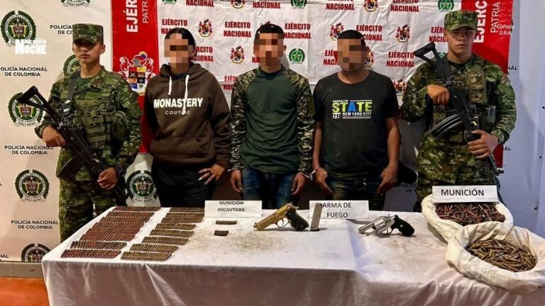 Golpe al Clan del Golfo: tres capturados y más de 1.800 cartuchos decomisados en Urrao