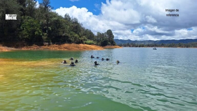Angustiosa búsqueda en Guatapé: joven desapareció tras caer al embalse durante fiesta en un planchón
