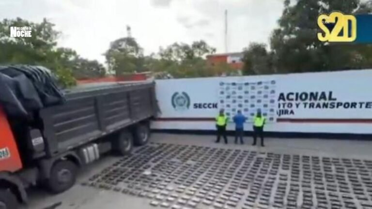 Interceptan tractomula con sofisticada caleta hidráulica cargada con 560 kilos de cocaína