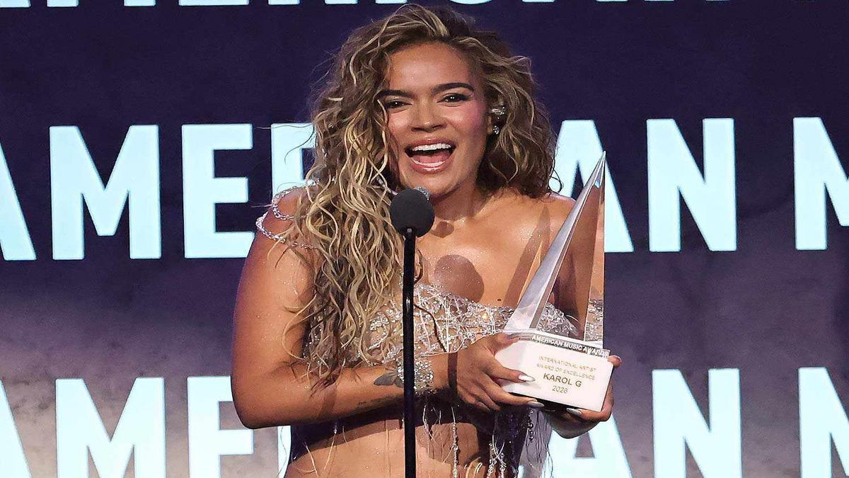 “Hay artistas que hacen historia”: Karol G brilló en los American Music Awards 2026