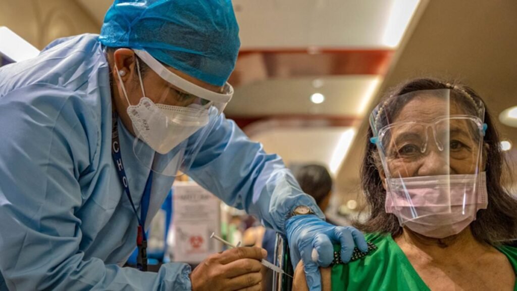 OMS eleva cifra real de muertos por covid-19: pandemia habría dejado más de 22 millones de fallecidos