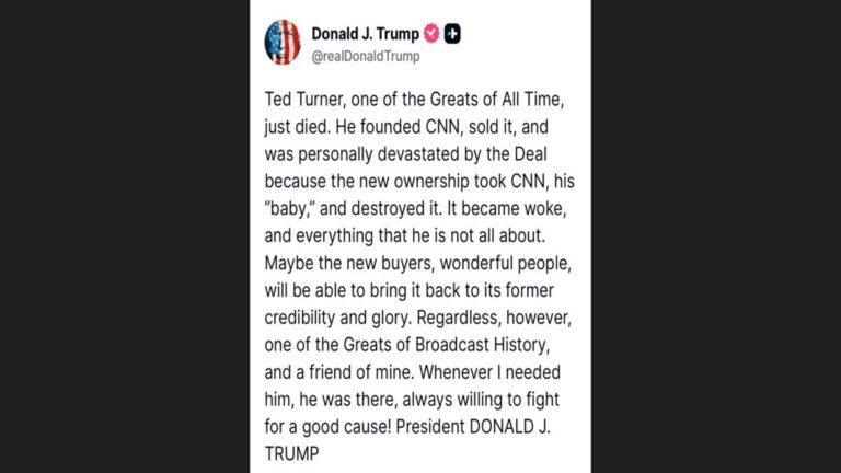 Trump lamenta muerte de fundador de CNN