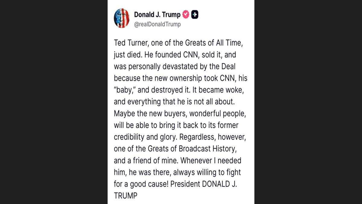 Trump lamenta muerte de fundador de CNN