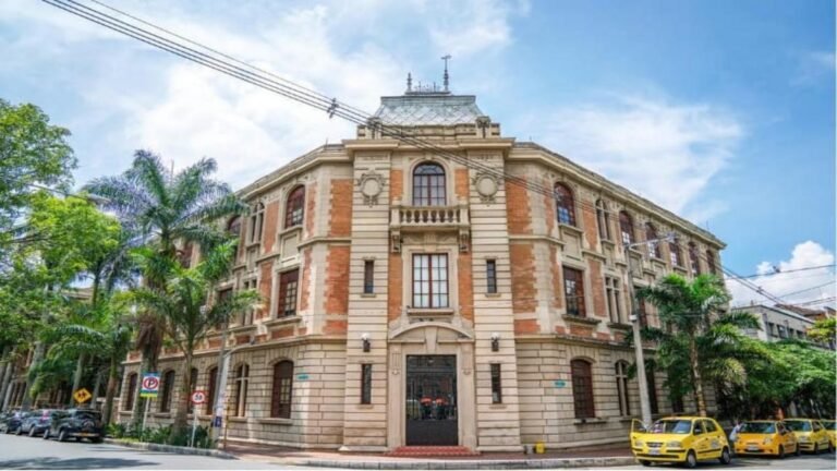 Fraude en examen de la UdeA ya deja primeras sanciones: médicos podrían perder hasta la tarjeta profesional