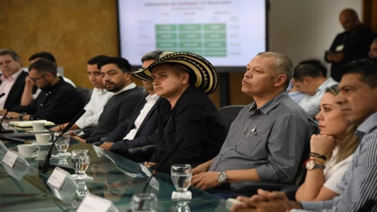 Antioquia da paso histórico en descentralización: provincias asumirán gestión del Catastro Multipropósito