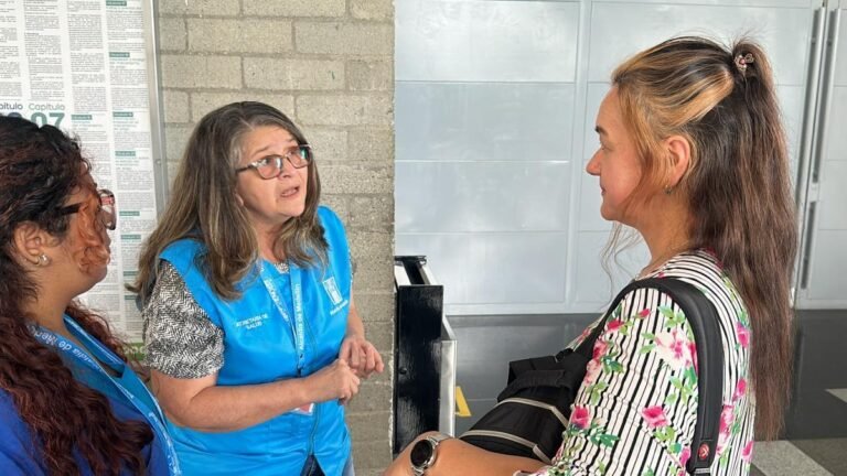 Medellín amplía la atención en salud mental con nuevos Escuchaderos en estaciones del metro