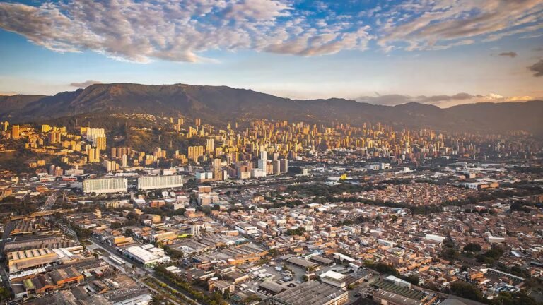 Medellín arde en intenso calor: estaciones del Ideam rompieron récords históricos de temperatura