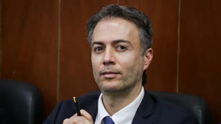 Daniel Quintero arma su equipo en Supersalud con exfuncionarios de Medellín, varios investigados por presunta corrupción