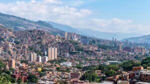 Cifras del Dane: fuerte caída en la vivienda nueva mientras los precios siguen subiendo en Colombia