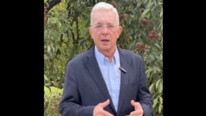 ¿Qué le dijo Santiago Uribe a Álvaro Uribe Vélez, a propósito de su condena?