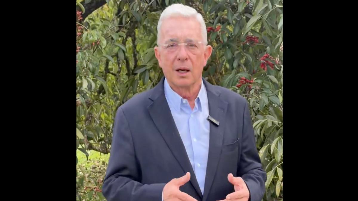 ¿Qué le dijo Santiago Uribe a Álvaro Uribe Vélez, a propósito de su condena?