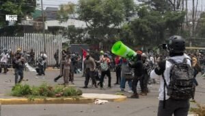 Disturbios a las afueras del estadio Azteca empañan la inauguración del mundial