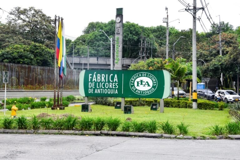 FLA recusa a Daniel Quintero y pide garantías en auditoría de la Supersalud