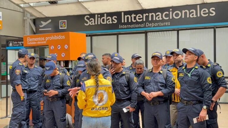 22 bomberos de Medellín viajarán a Venezuela para apoyar labores de rescate