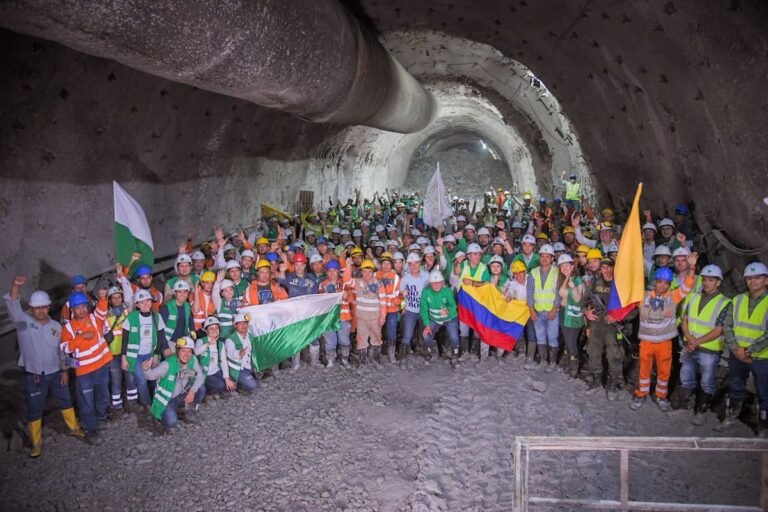El Túnel del Toyo: cuando Antioquia hizo la tarea y Petro quiere quedarse con el aplauso