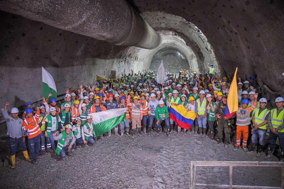 El Túnel del Toyo: cuando Antioquia hizo la tarea y Petro quiere quedarse con el aplauso