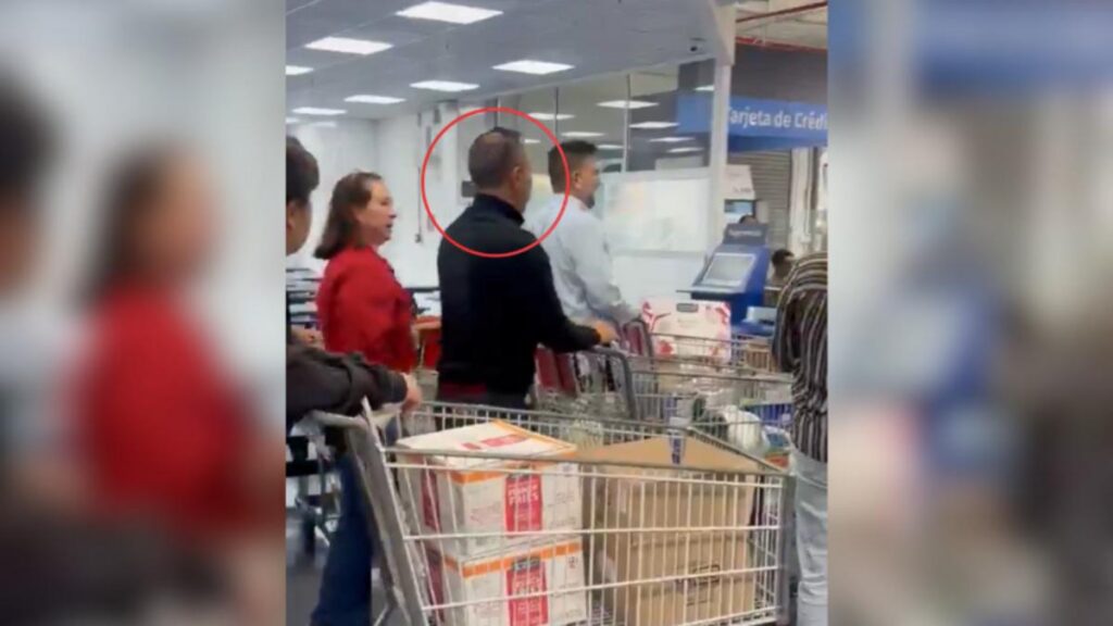 Ricardo Roa fue abucheado en un supermercado de Bogotá en medio de sus procesos judiciales