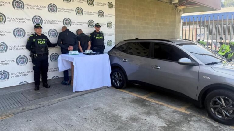 Víctima se lanzó de un vehículo en movimiento y frustró presunto secuestro en Medellín