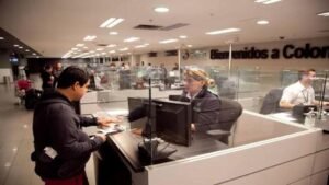 EE. UU. intentó entrar dos veces a Colombia para grabar contenido para adultos y Migración los devolvió