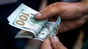 Dólar sigue a la baja en Colombia: expertos ven oportunidad de compra, pero no para todos