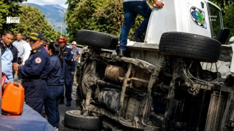 Cuatro concejales de Santa Fe de Antioquia sufren accidente en la vía a Cañasgordas
