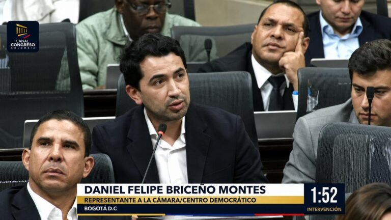 “Renuncien al día de salario” Briceño a congresistas que afirman que no irán a posesión de De La Espriella