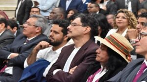 Iván Cepeda arremete contra Abelardo de la Espriella y lo llama "embajador" de Estados Unidos