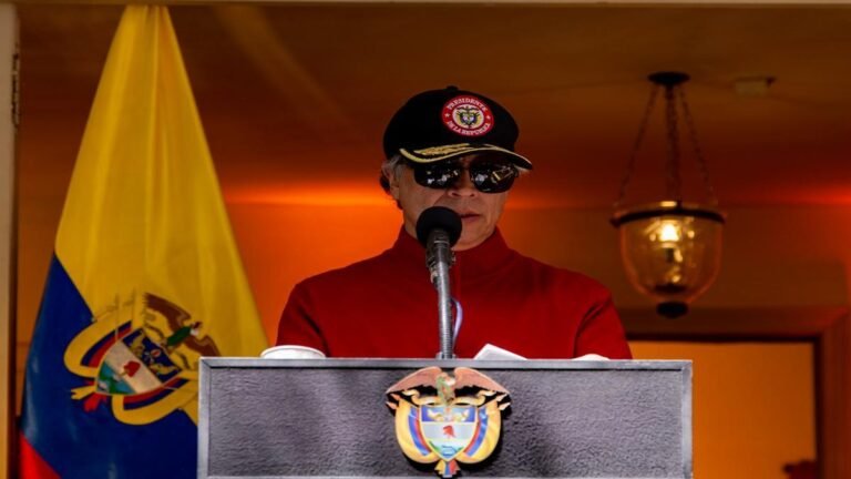 Petro insiste en impedir que la posesión de De la Espriella se realice en una instalación militar